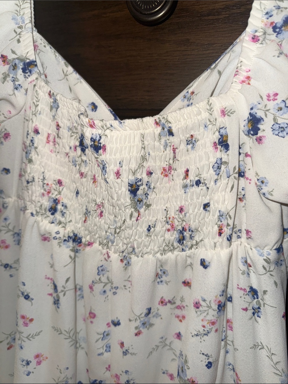 Womens White Floral Puff-Sleeve Dress - Picture 4 of 5